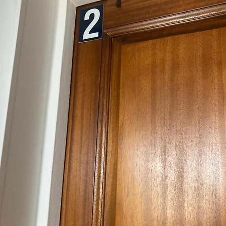 Location Avec Salle De Bain Et Partie Commune Mountain View & Sea View Renting 1 Of 3 Bedrooms With Shared Common Space 3 Bdrm Apt Not 1 Bdrm Clime Ou Ac Privat bolig *
